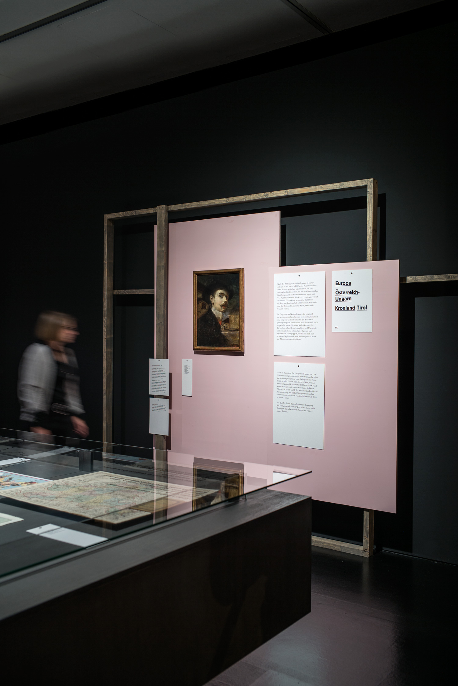 Front – Heimat, Exhibition